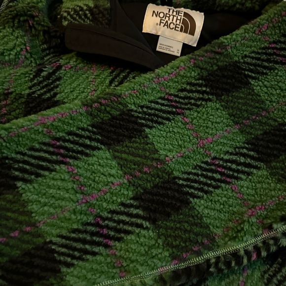 The North Face Extreme Pile Full Zip Jacket - Picture 9 of 13